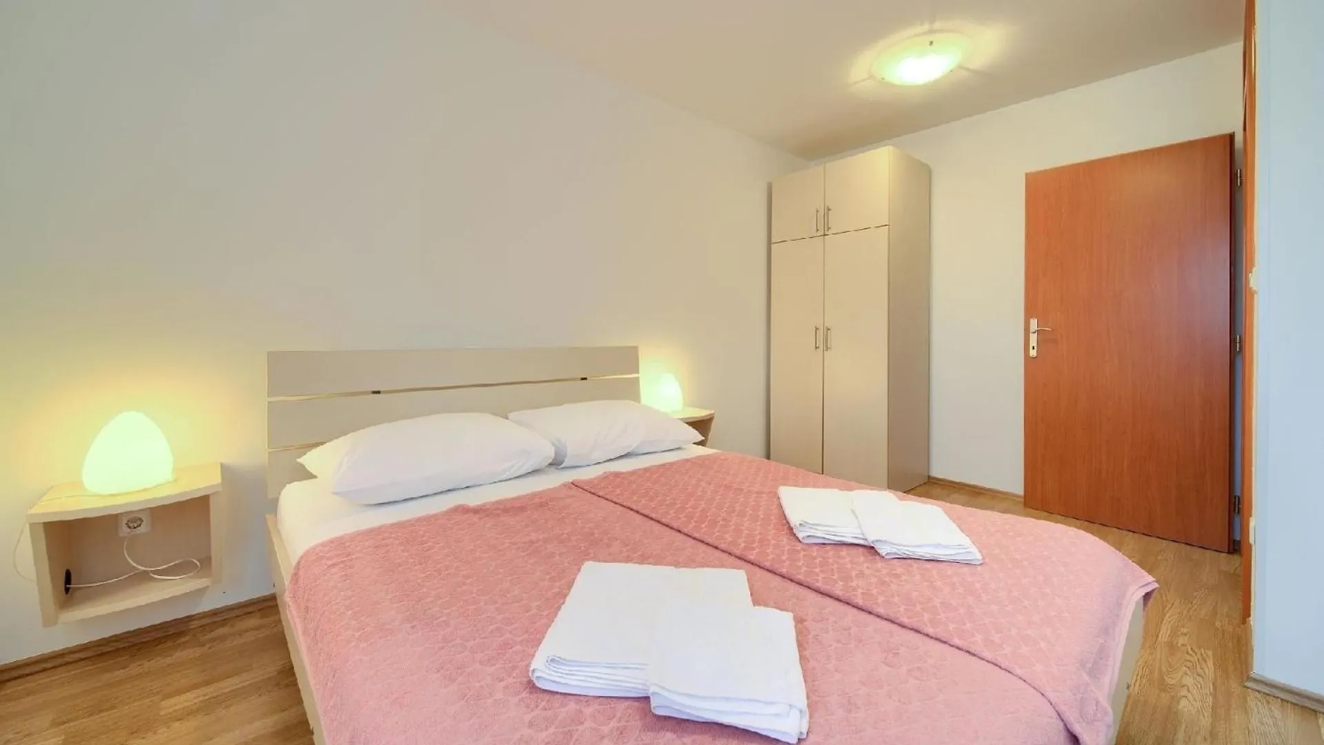 Appartement Mit Terrasse Silo  Silo (Krk)