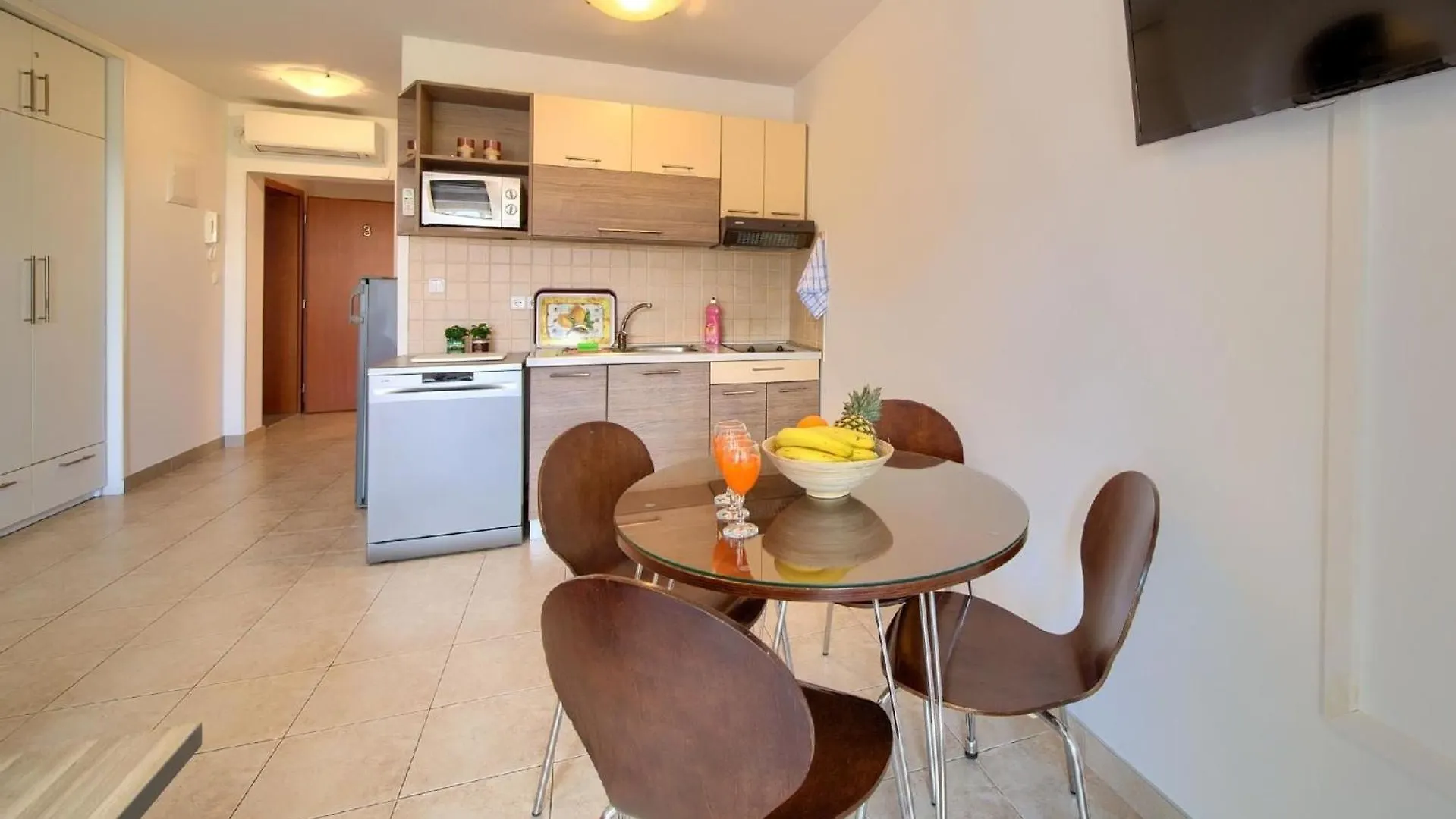 Appartement Mit Terrasse Silo  Apartment